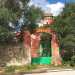 Ancora pi a sud, seguendo il percorso di via Bitritto, si entrava poi in Contrada dei Cappuccini, la zona che oggi affianca la tribuna ovest della zona. Tra gli edifici pi importanti della zona (spesso abbandonati), ci sono lottocenesca Villa Starita, che fu anche sede del primo circolo ippico di Bari...